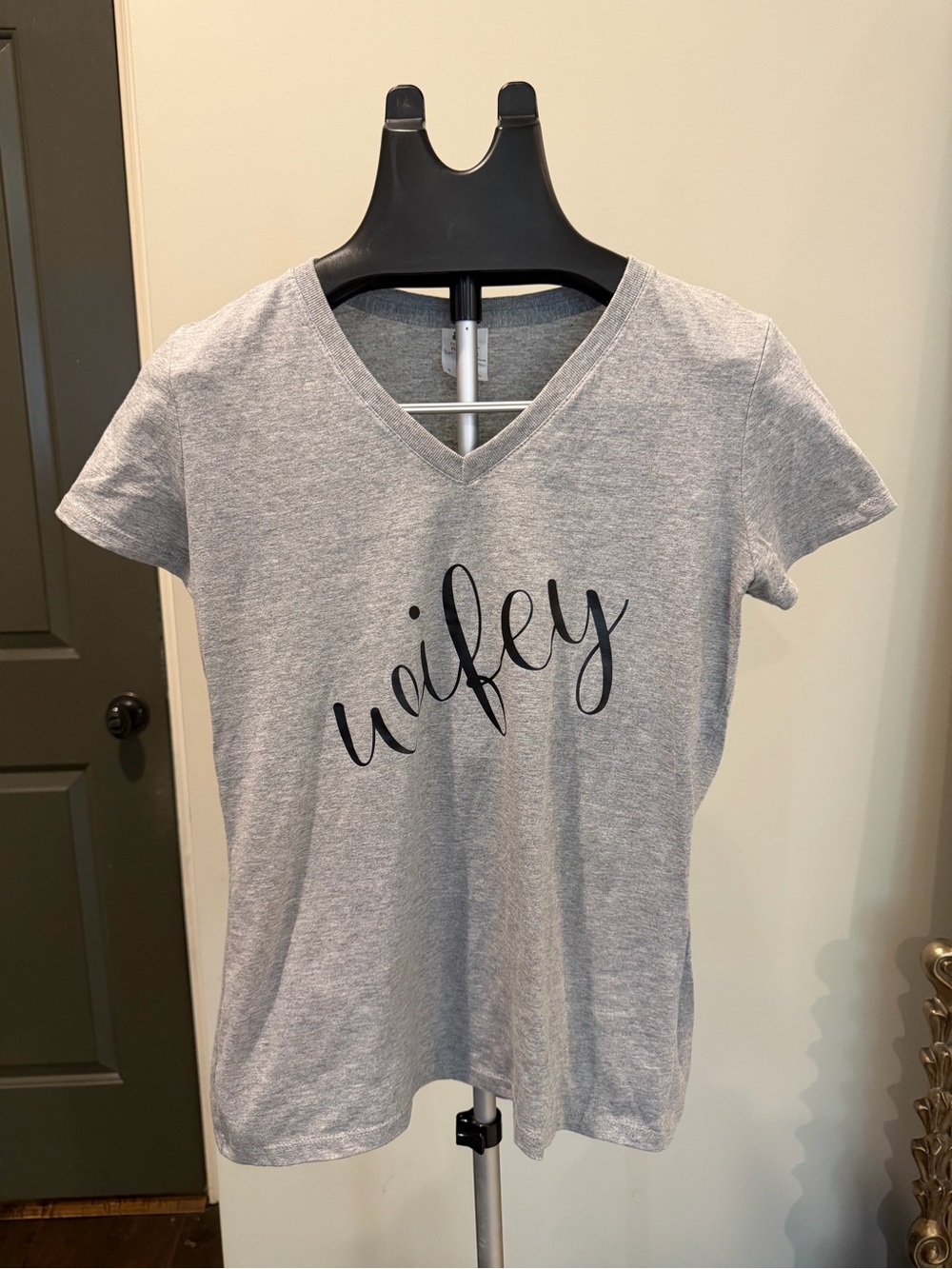 Wifey Graphic V-Neck T-Shirt Gray Small Bridal Bachelorette Tee
